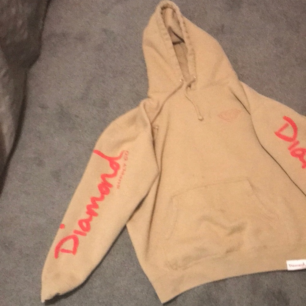 Tan Diamond pull-over